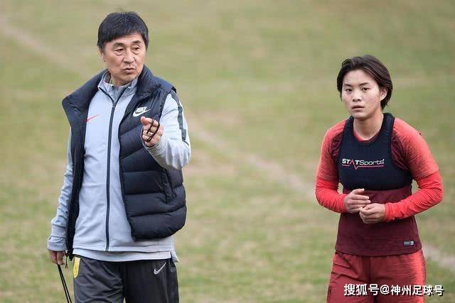 曼联锋无力难阻纽卡争4 数据示喜鹊军团2-1取胜